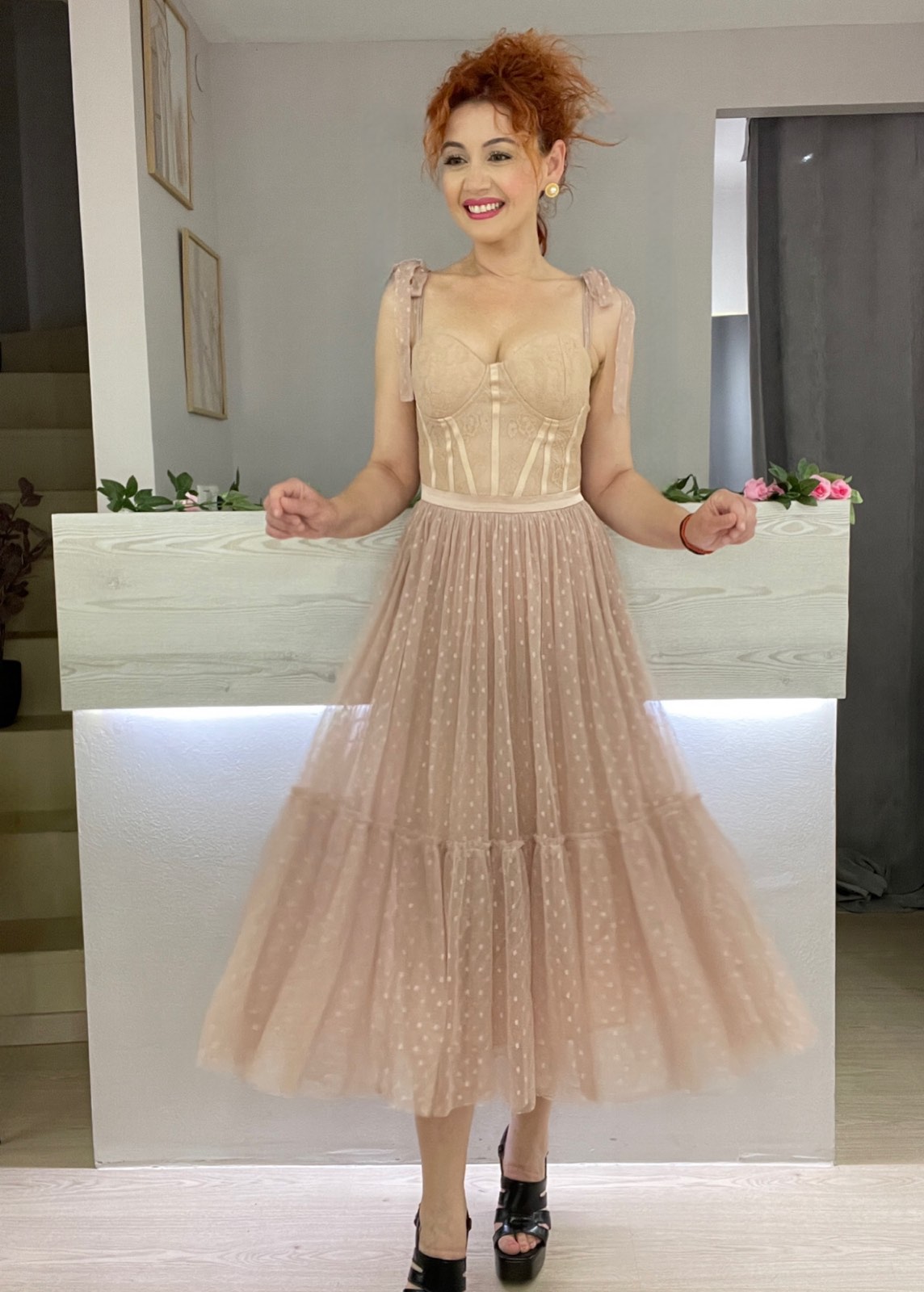 Γυναικείο Midi Φόρεμα με Τούλι και Δαντέλα