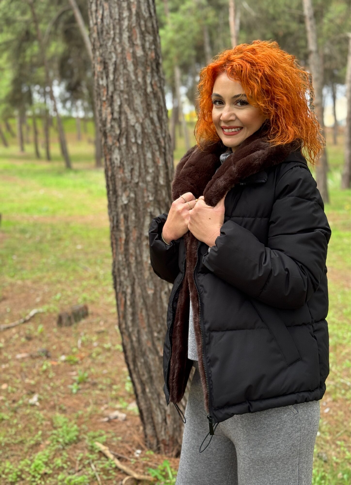 Γυναικείο Κοντό Μπουφάν με Γούνα